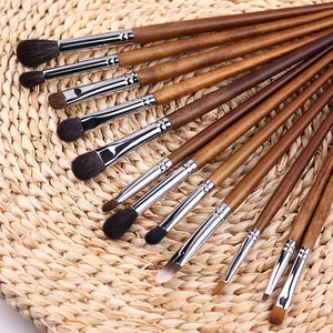 1 Piece Rosewood Professional Eye Brush